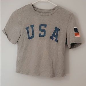 a USA grey t shirt from amazon!!